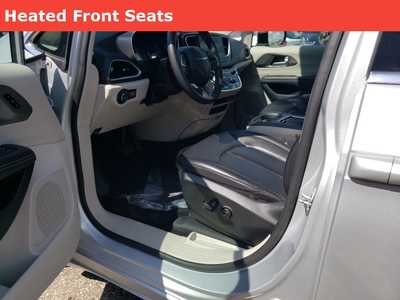 2023 Chrysler Pacifica, $23500. Photo 7