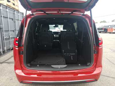 2026 Chrysler Pacifica, $44450. Photo 6