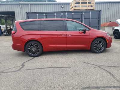 2026 Chrysler Pacifica, $44450. Photo 8