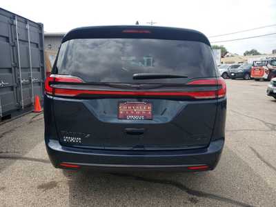 2025 Chrysler Pacifica, $52585. Photo 5