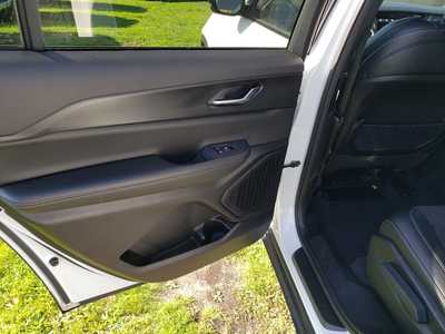 2024 Jeep Grand Cherokee L, $37490. Photo 11