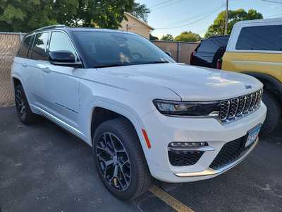 2022 Jeep Grand Cherokee, $41990. Photo 2