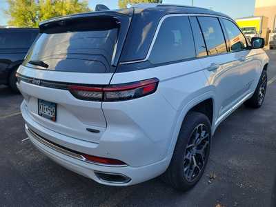 2022 Jeep Grand Cherokee, $41990. Photo 3