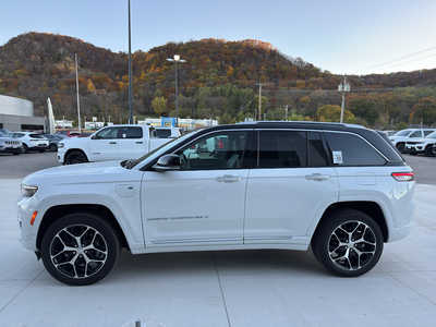 2022 Jeep Grand Cherokee, $39950. Photo 4