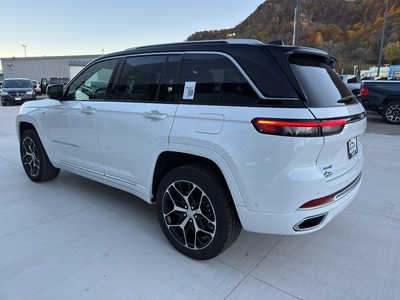 2022 Jeep Grand Cherokee, $39950. Photo 5