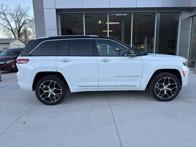 2022 Jeep Grand Cherokee, $39950. Photo 9