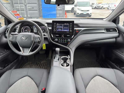 2021 Toyota Camry, $22990. Photo 3