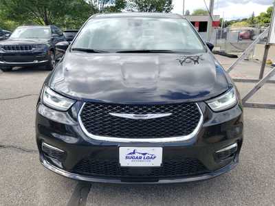 2024 Chrysler Pacifica, $24850. Photo 2