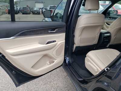 2024 Jeep Grand Cherokee L, $38450. Photo 11