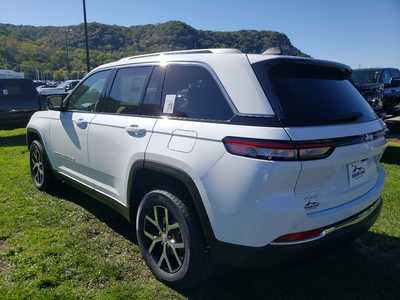 2025 Jeep Grand Cherokee, $46160. Photo 4