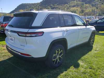 2025 Jeep Grand Cherokee, $46160. Photo 6