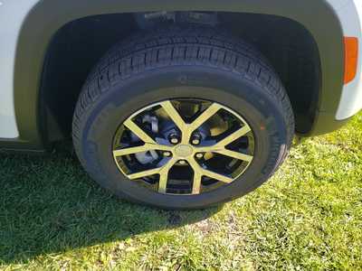2025 Jeep Grand Cherokee, $46160. Photo 7
