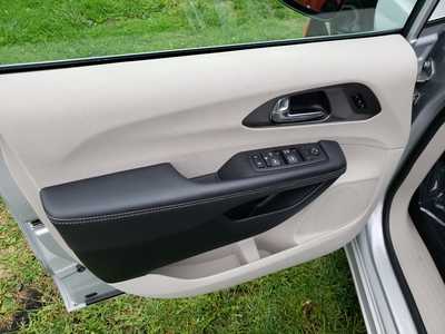 2024 Chrysler Pacifica, $29950. Photo 9