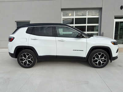 2026 Jeep Compass, $32530. Photo 2