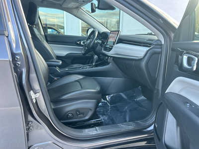 2022 Jeep Compass, $18490. Photo 12