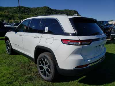2025 Jeep Grand Cherokee, $43645. Photo 4