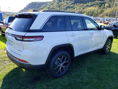 2025 Jeep Grand Cherokee, $43645. Photo 6