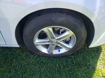 2024 Chevrolet Malibu, $18250. Photo 7