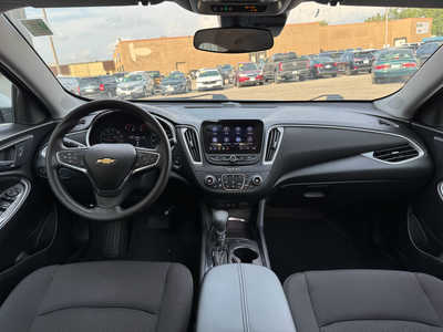 2024 Chevrolet Malibu, $18650. Photo 3