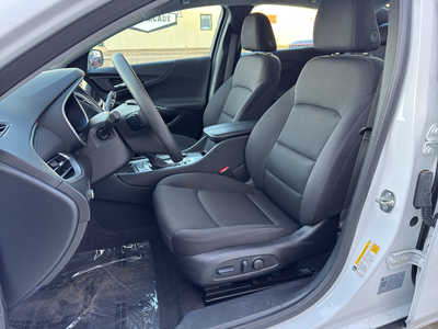 2024 Chevrolet Malibu, $18250. Photo 10