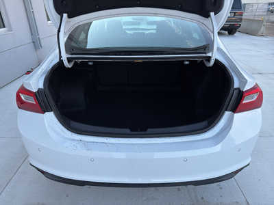 2024 Chevrolet Malibu, $18250. Photo 6
