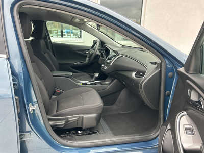 2024 Chevrolet Malibu, $18250. Photo 12