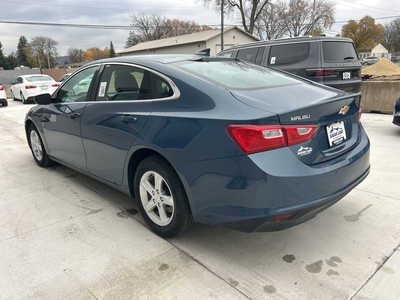 2024 Chevrolet Malibu, $18250. Photo 4