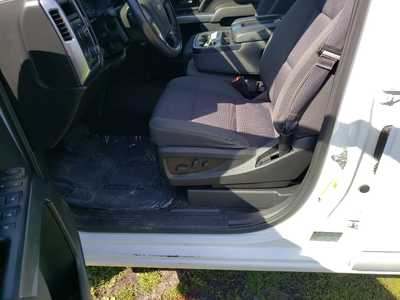 2017 Chevrolet 1500 Crew Cab, $14490. Photo 9