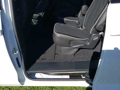 2026 Chrysler Pacifica, $50155. Photo 12