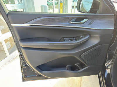 2024 Jeep Grand Cherokee, $35990. Photo 10