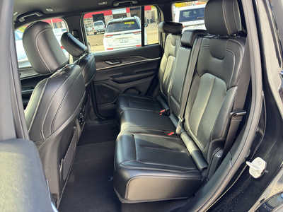 2024 Jeep Grand Cherokee, $35990. Photo 11