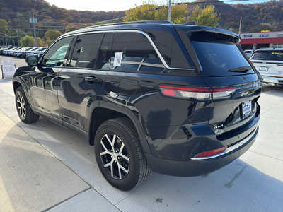 2024 Jeep Grand Cherokee, $35990. Photo 4