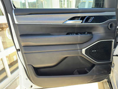 2025 Jeep Wagoneer, $62490. Photo 11