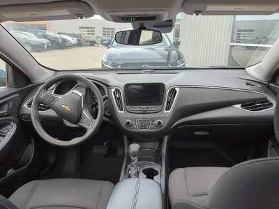 2024 Chevrolet Malibu, $18350. Photo 3
