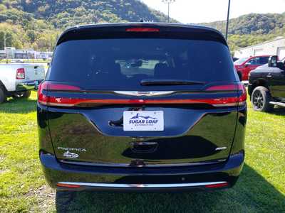 2026 Chrysler Pacifica, $43915. Photo 5