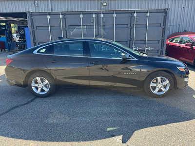 2024 Chevrolet Malibu, $0. Photo 2