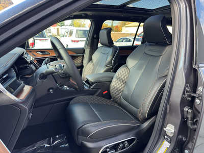 2025 Jeep Grand Cherokee L, $66925. Photo 10