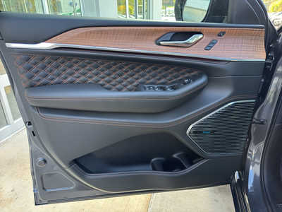 2025 Jeep Grand Cherokee L, $66925. Photo 11