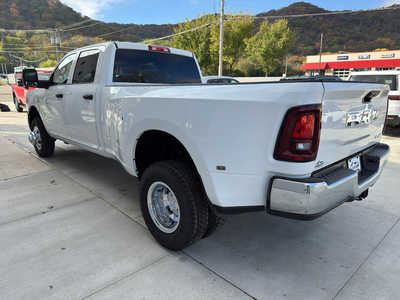 2026 RAM 3500 Crew Cab, $67530. Photo 4