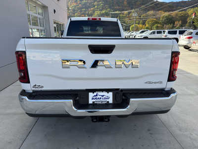 2026 RAM 3500 Crew Cab, $67530. Photo 5