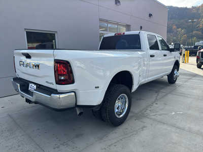 2026 RAM 3500 Crew Cab, $67530. Photo 7