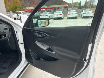 2024 Chevrolet Malibu, $18450. Photo 11