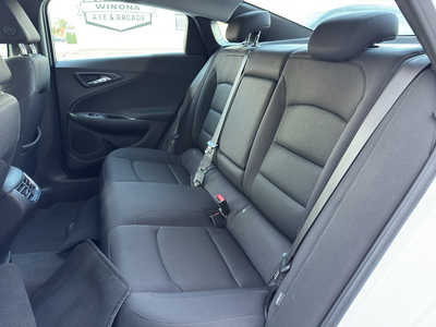 2024 Chevrolet Malibu, $18350. Photo 12