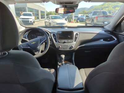 2024 Chevrolet Malibu, $18350. Photo 3