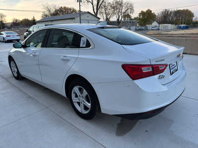 2024 Chevrolet Malibu, $18350. Photo 4