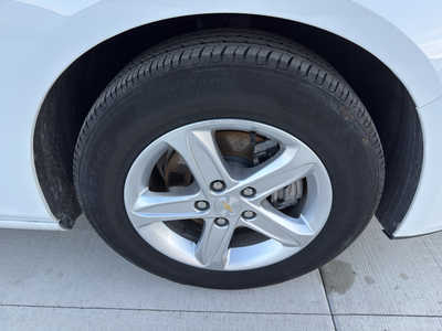 2024 Chevrolet Malibu, $18350. Photo 9