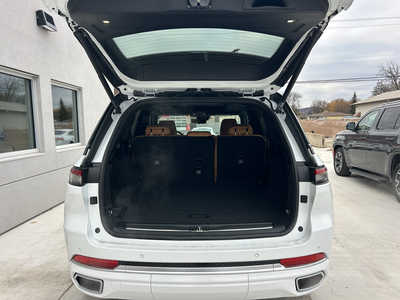 2025 Jeep Grand Cherokee, $59075. Photo 6