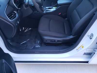 2024 Chevrolet Malibu, $18450. Photo 10