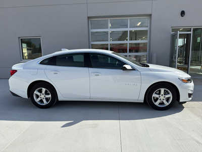 2024 Chevrolet Malibu, $18450. Photo 2