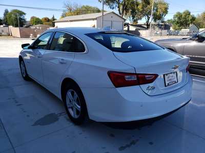 2024 Chevrolet Malibu, $18450. Photo 4
